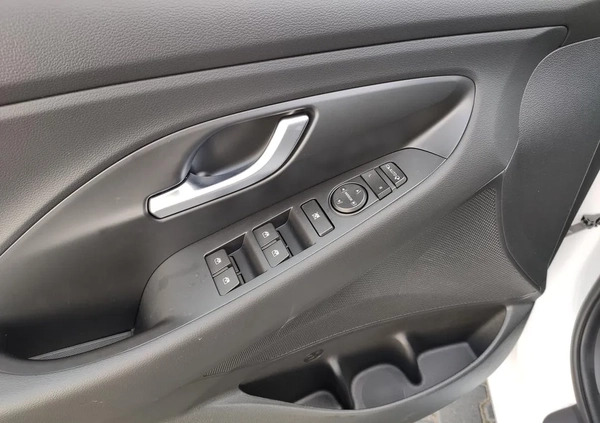 Hyundai I30 cena 98318 przebieg: 5, rok produkcji 2023 z Ostrzeszów małe 254